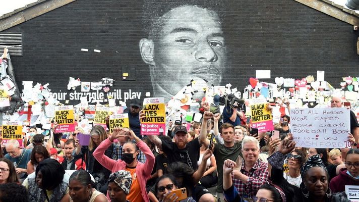 Telediario 1 - El mural de Rashford se erige en monumento contra el racismo