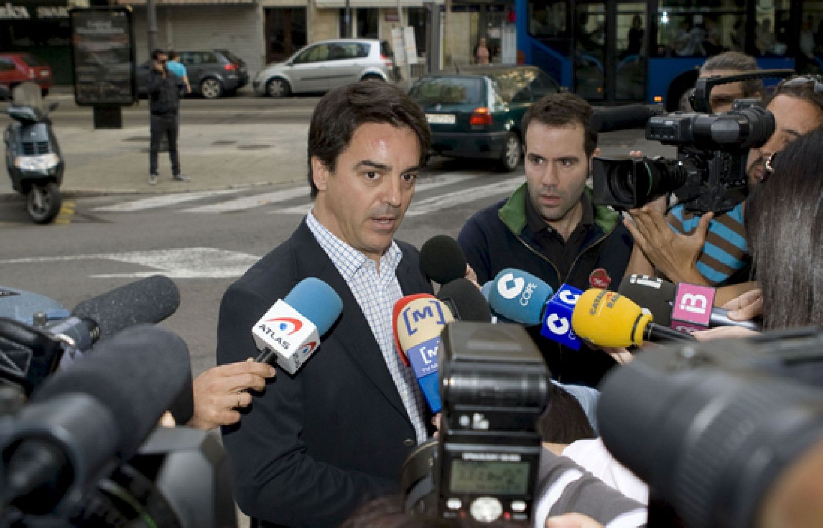 El ex-concejal de urbanismo de Palma de Mallorca, Javier Rodrigo de Santos, vuelve a sentarse en el banquillo | Ver