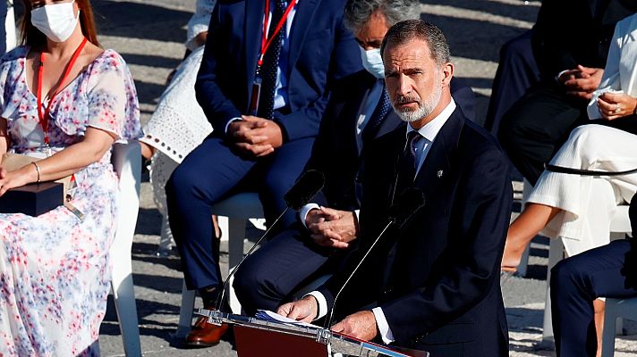 Especiales informativos - El rey insta a "mantener viva la memoria de lo sucedido" y destaca la "esperanza" de las vacunas frente al coronavirus