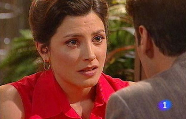 Amar en tiempos revueltos - Rosa recita a Mauricio