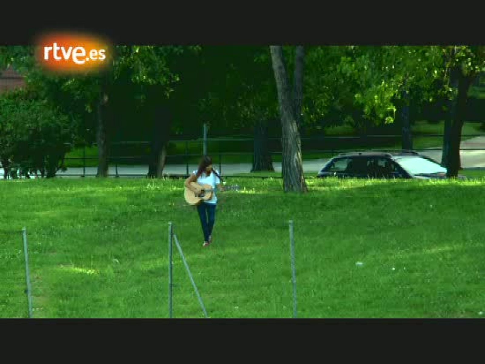 Fuera de lugar: Annie B.Sweet, "Motorway" - Fuera de lugar - Acústicos | Ver