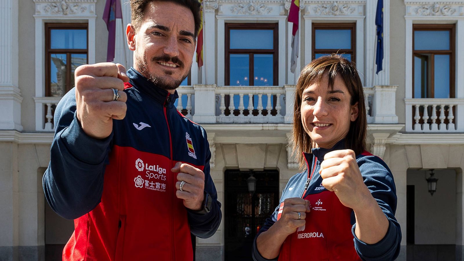 Los españoles Sandra Sánchez y Damián Quintero son  grandes aspirantes a medalla en Tokio, la gran cita del kárate. Entrevista en el Telediario.