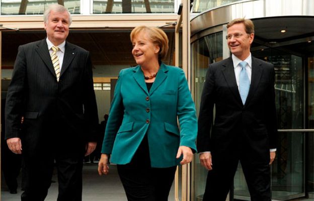  - Merkel negocia nueva coalición