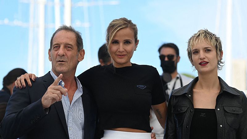 Cine| 'Titane', la película más aplaudida este año en Cannes- RTVE.es | Ver