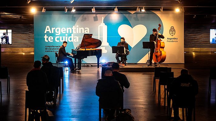 Telediario Fin de Semana - Música y vacunas en el Centro Cultural Kirchner en Buenos Aires