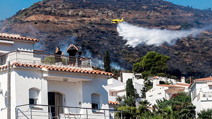 Telediario 2 - El incendio de Girona sigue activo, con el 70% estabilizado