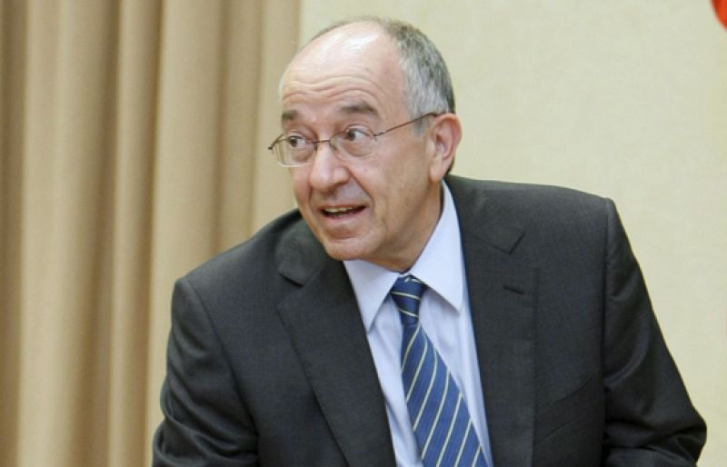 El gobernador del Banco de España ha insistido en reclamar una reforma laboral que permita remontar a la economía | Ver