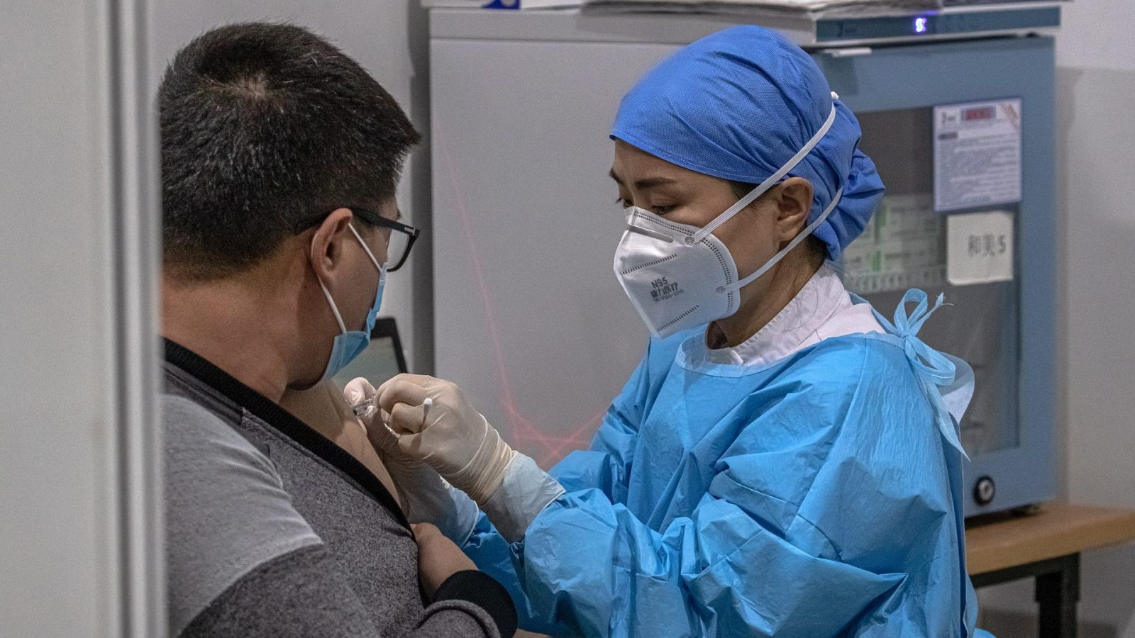 China limita la vida cotidiana a los no vacunados