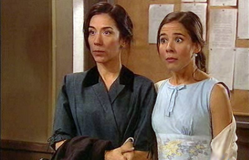 Amar - Manolita, Teresa y la copita de más