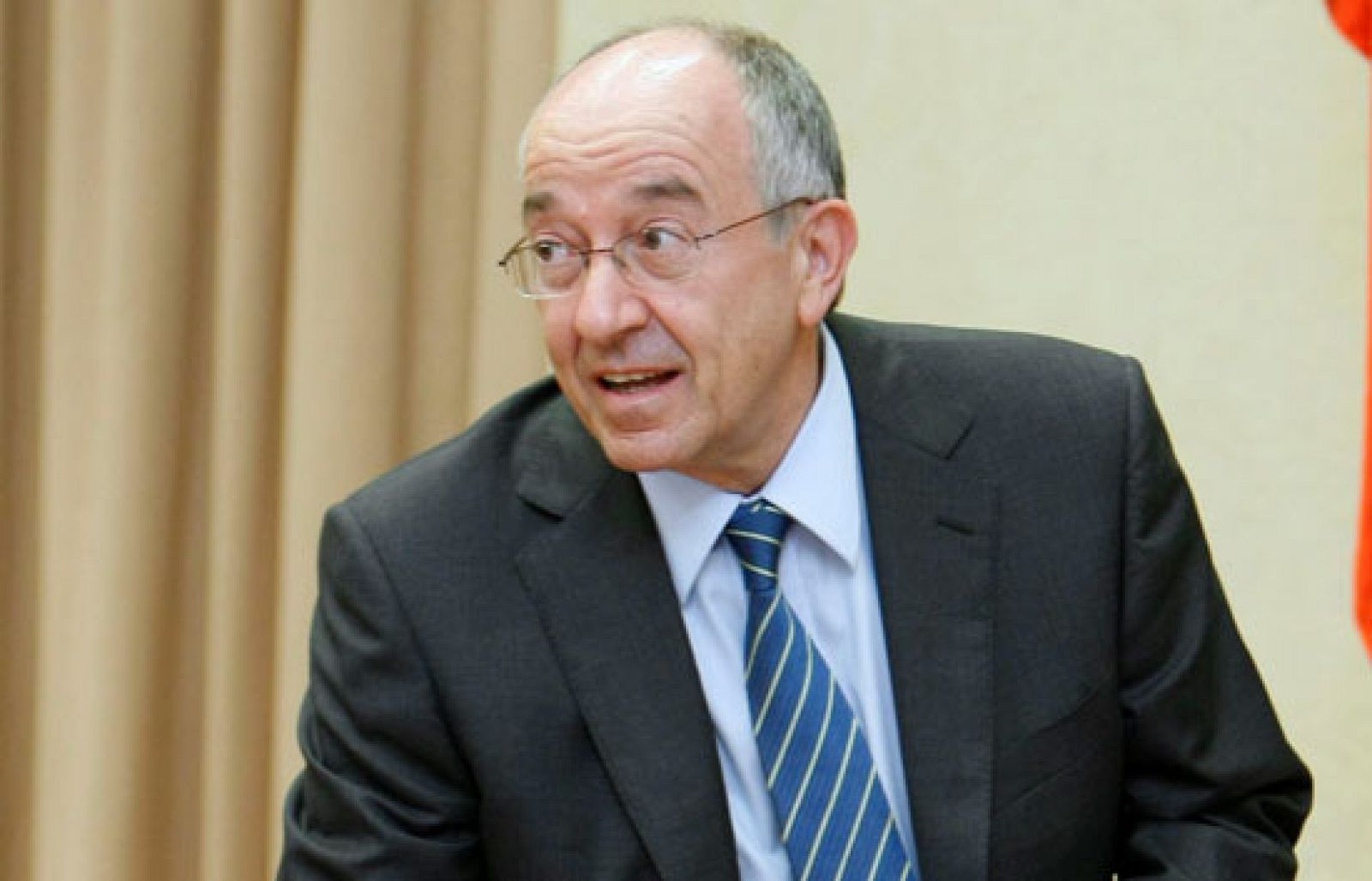 En las cuentas del Estado hay más gastos que ingresos por lo que hay que endeudarse | Ver