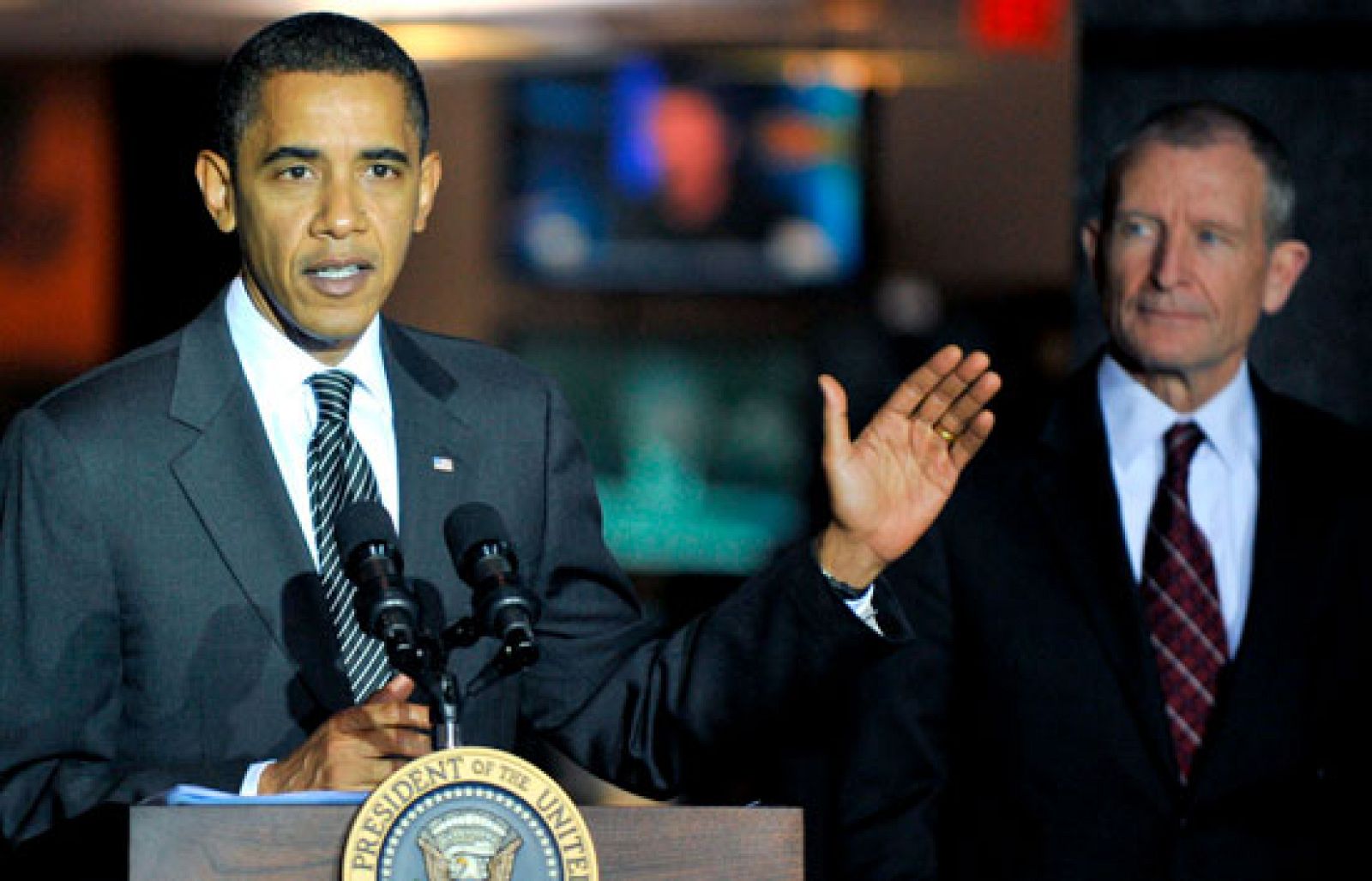 Obama quiere consensuar la nueva estrategia para el conflicto de Afganistán | Ver