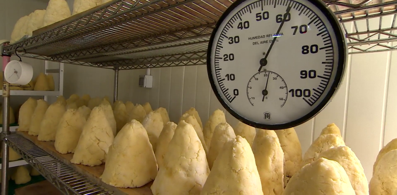 Comando Actualidad - Así se elabora uno de los quesos más antiguos de España