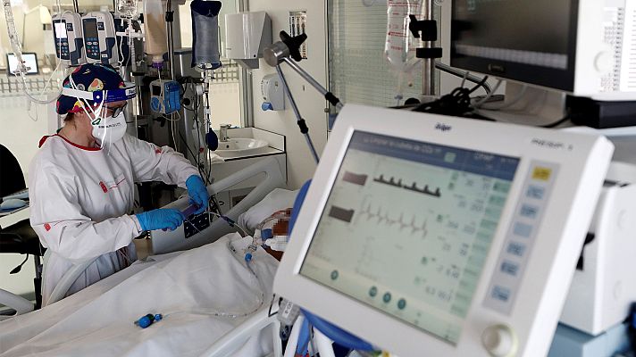 Telediario 1 - Los hospitales reabren UCI ante los nuevos ingresos COVID