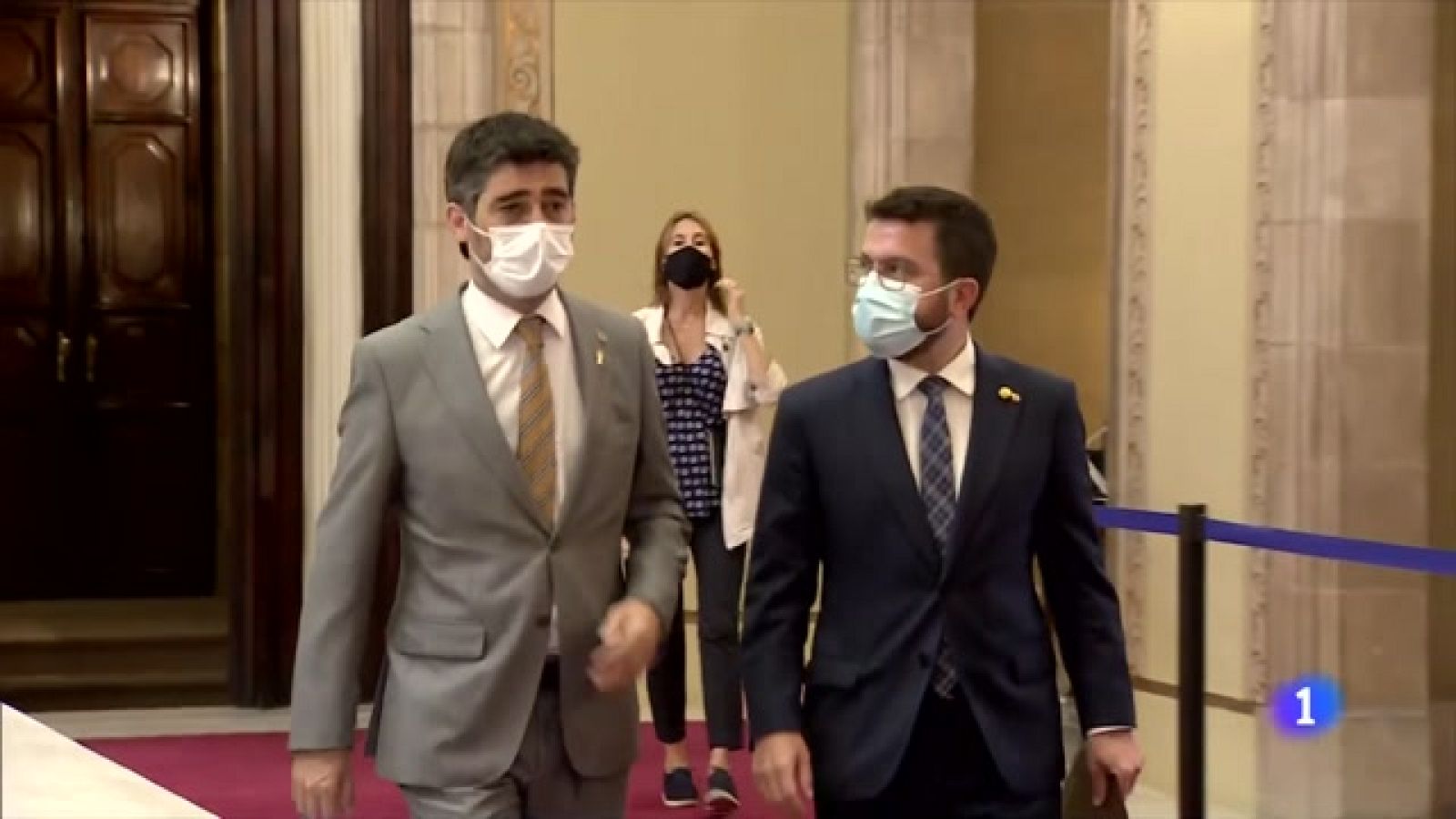 Aragonès reconeix al Parlament errors per la desescalada