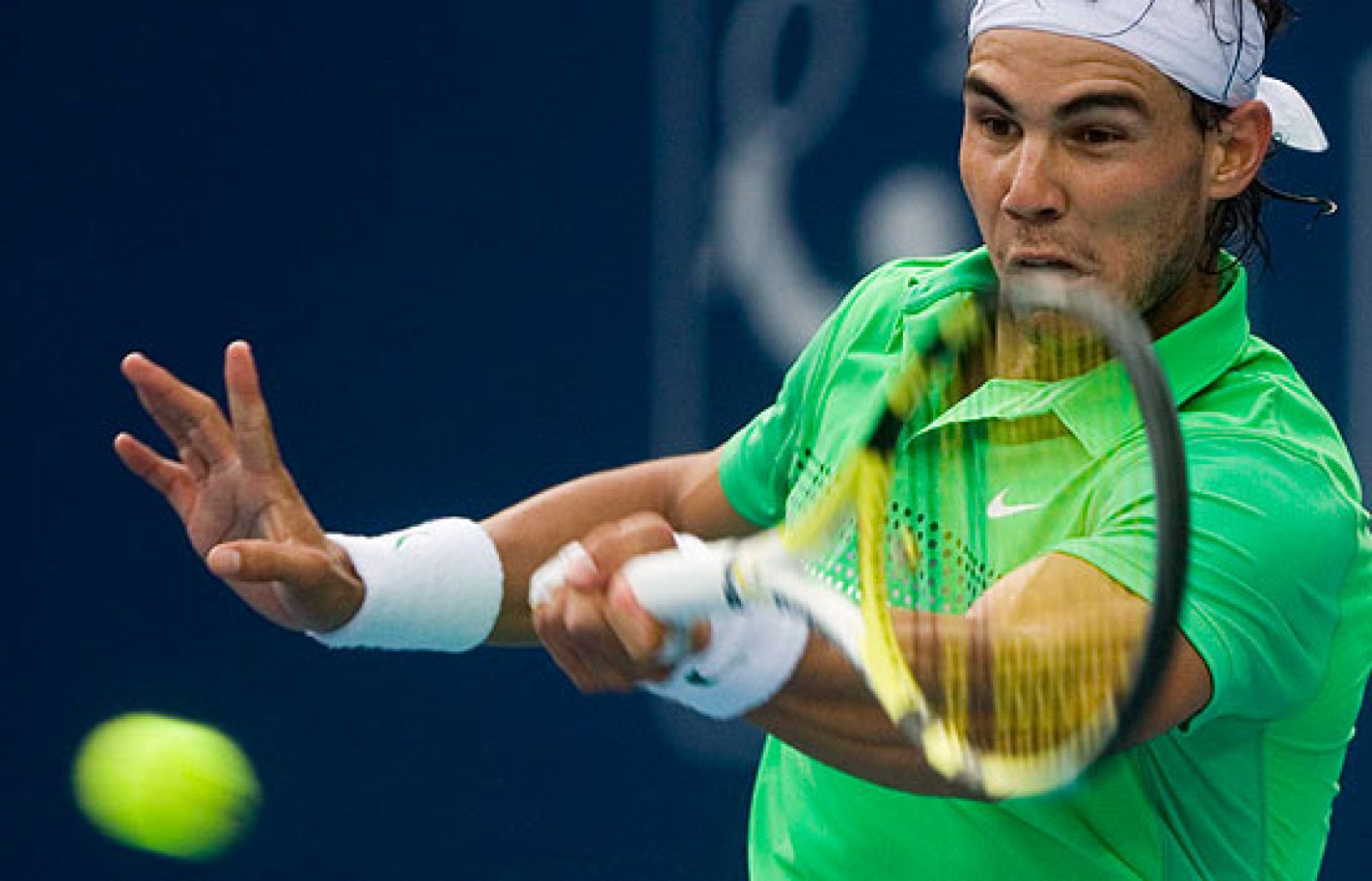 Después de ganar en Pekín, Nadal ha pedido a sus compañeros del equipo nacional de la Davis que no se pronuncien sobre la sede y ha indicado que, si se hubiera presentado, Madrid se habría merecido ser la sede de la final.