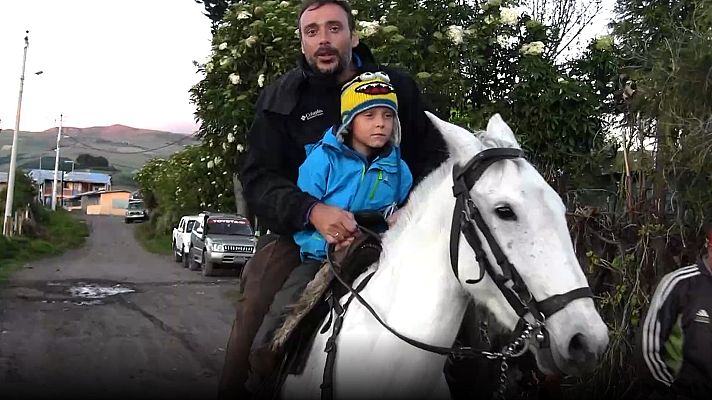 Mi Familia En La Mochila - Family Run - Ruta del Cóndor: Mompiche - Pintag