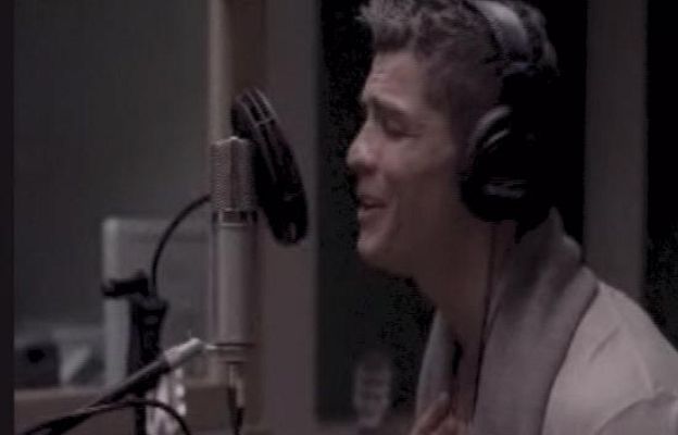  - CR9 canta baladas