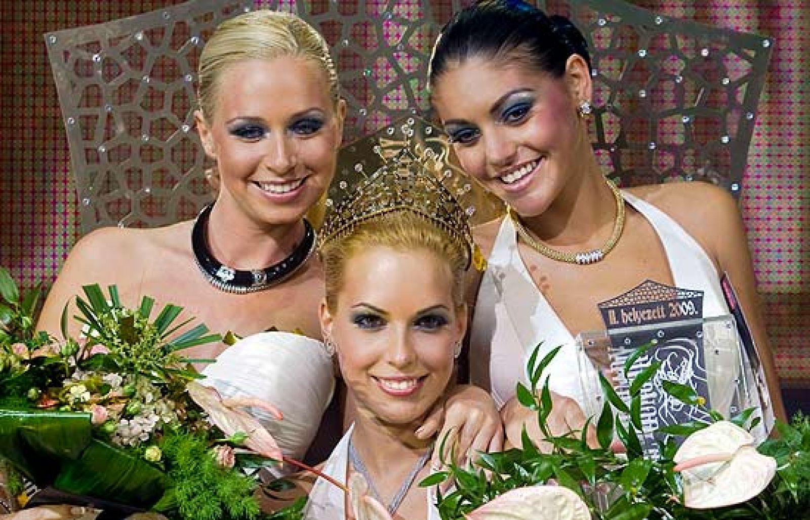 En Hungría han elegido a Miss Cirugía Plástica 2009 | Ver