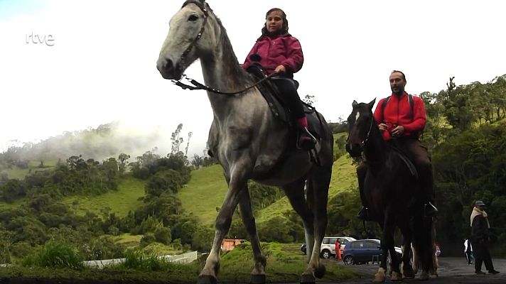 Mi Familia En La Mochila - Family Run - Ruta del Cóndor: Selva de Yasuni - Baños de Agua Santa