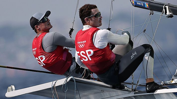 Vela Tokyo 2020 - Iago López y Diego Botín ven escaparse la medalla en 49er