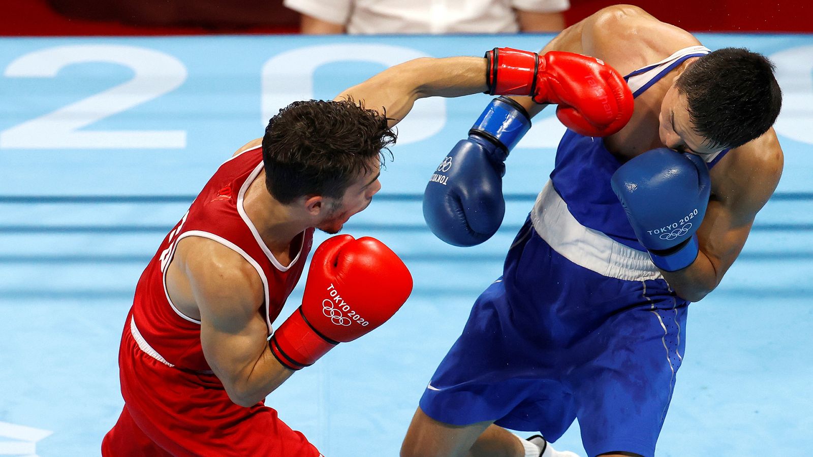 Tokyo 2020 - Boxeo. Peso mosca masculino. -52kg Cuartos de final: G. Escobar - S. Bibossinov - Ver ahora