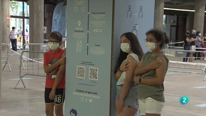 L'Informatiu - Els adolescents d'entre 12 i 15 anys comencen a vacunar-se