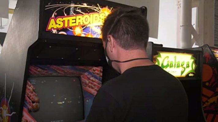 Telediario 2 - El documental 'Arcadeología' traslada a la gran pantalla la esencia del videojuego clásico