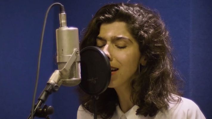 Telediario 2 - La provocadora y ecléctica Julia de Castro lanza su primer disco en solitario