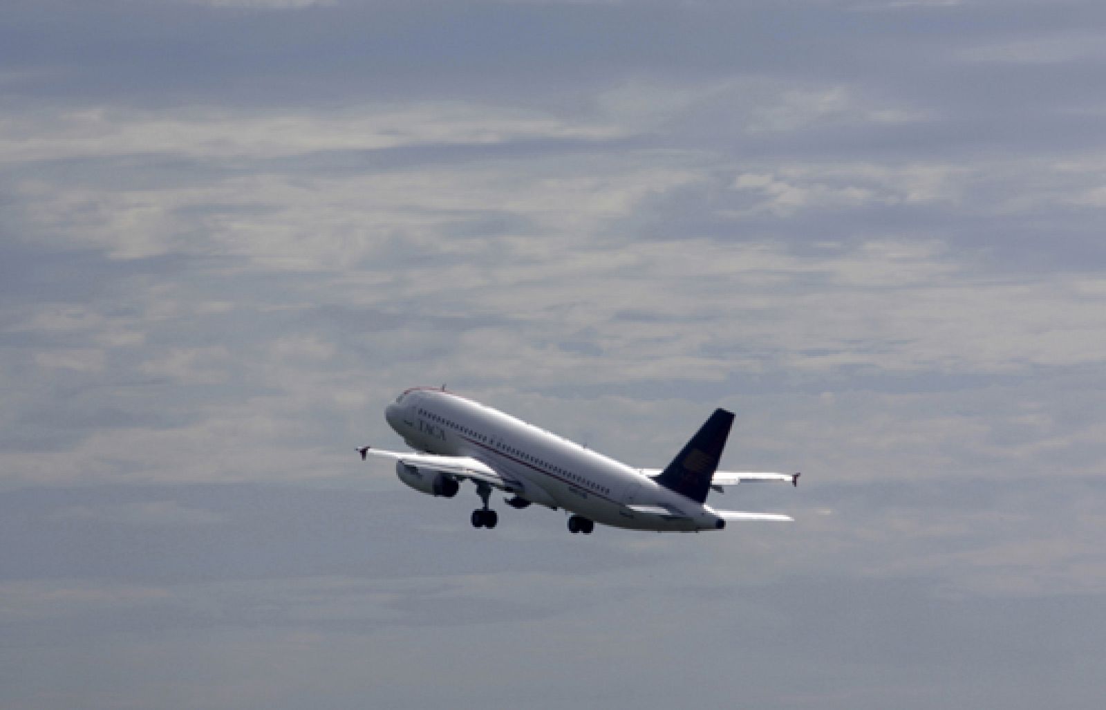 Los aeropuertos reducirán los ruidos y la contaminación a partir del año que viene - Ciencia y tecnología en Rtve.es | Ver