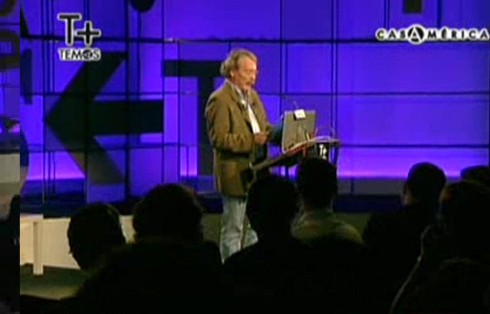 Alberto Barrera: "Escritura y cursilería: cómo morir de amor en Latinoamérica"