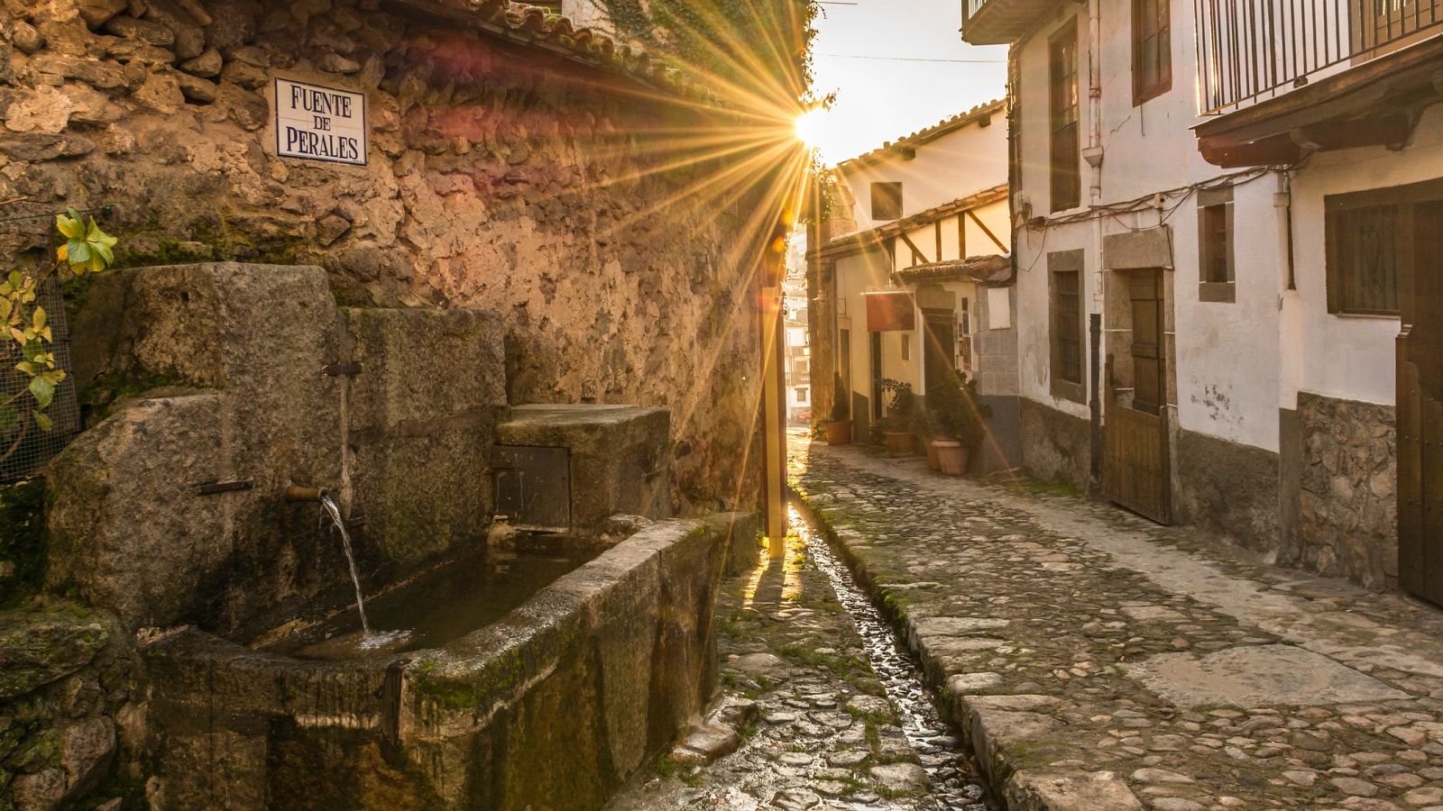Candelario, uno de los pueblos más mágicos de Salamanca | Ver
