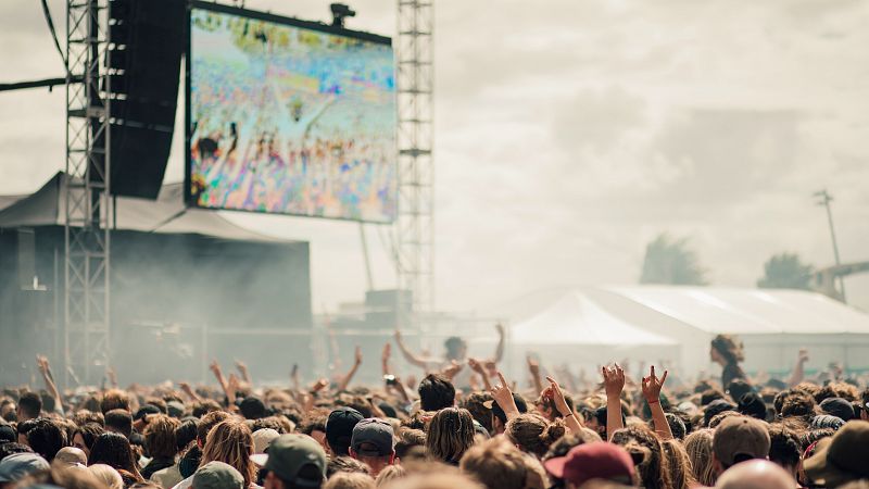 Coronavirus - Los festivales de verano vuelven a estar en entredicho - Telediario 1 | Ver