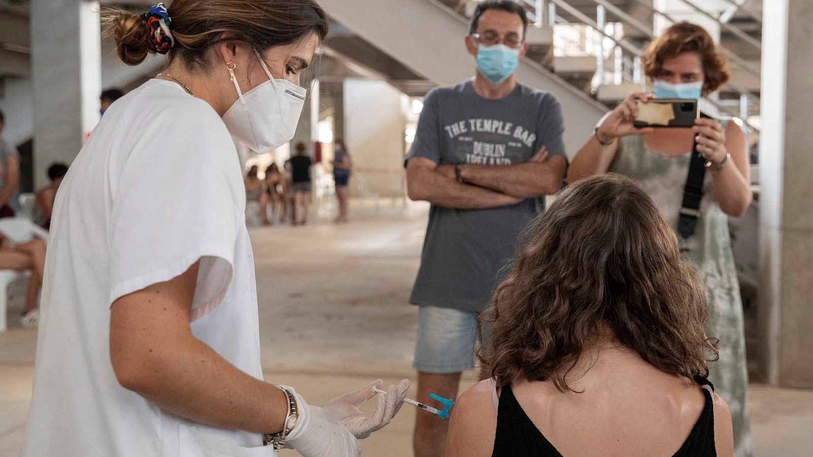 Varias CCAA, a favor de la vacunación obligatoria para sanitarios