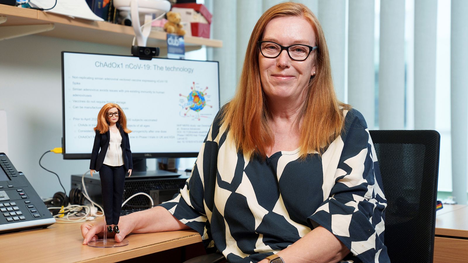 La muñeca Barbie se reinventa: científica, enfermera o doctora