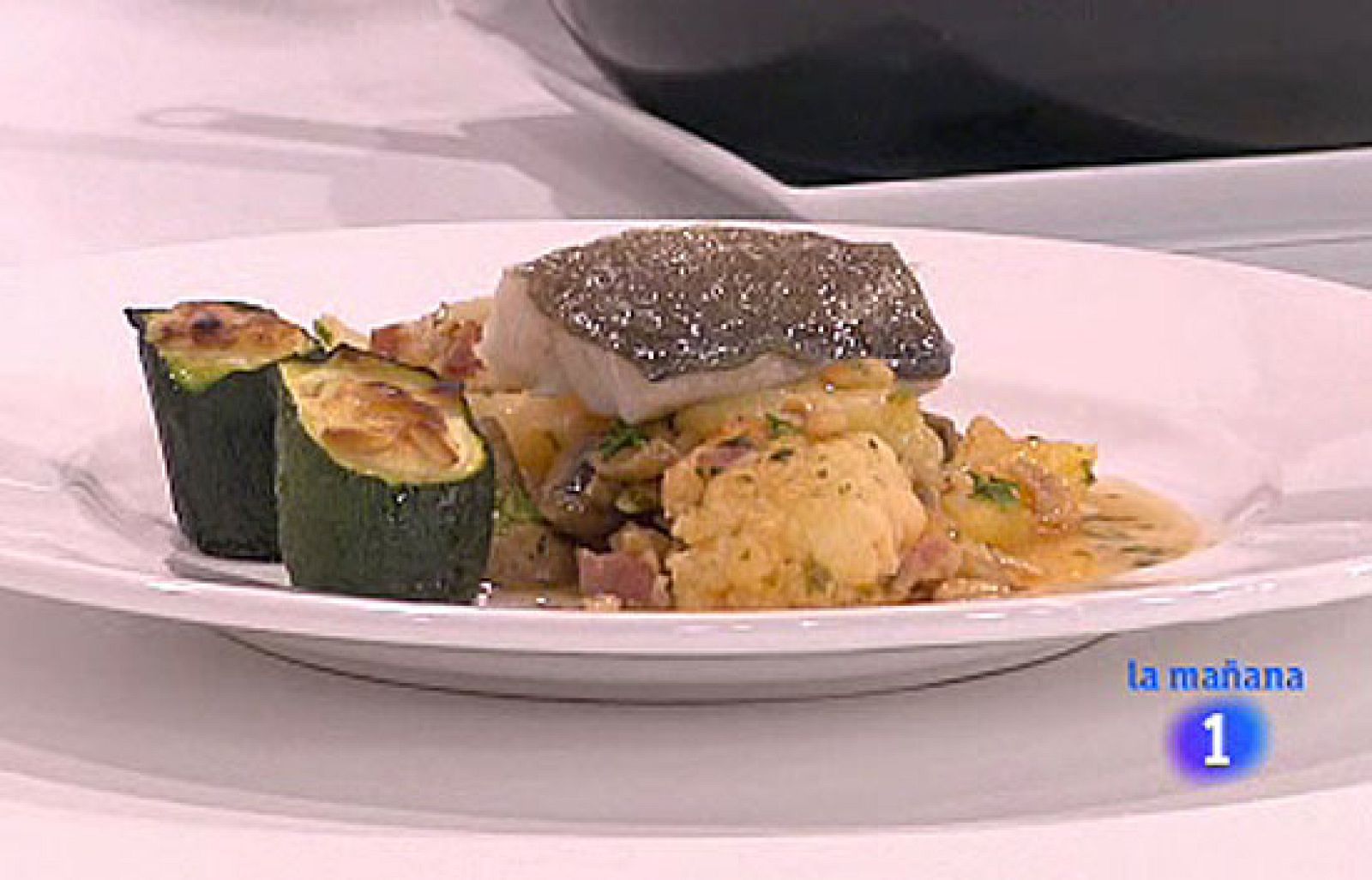Saber cocinar - Coliflor con bacalao - RTVE Cocina | Ver
