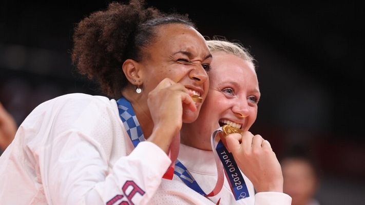 Voleibol Tokyo 2020 - Estados Unidos logra el oro en voleibol ante Brasil