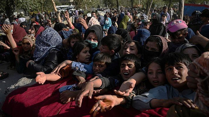 Telediario 2 - Miles de refugiados por la ofensiva talibán en Afganistán
