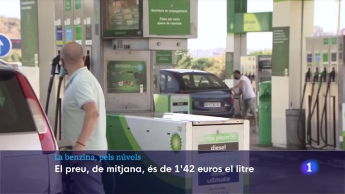 L'Informatiu - El preu de la benzina s'enfila fins al nivell més alt des de 2014