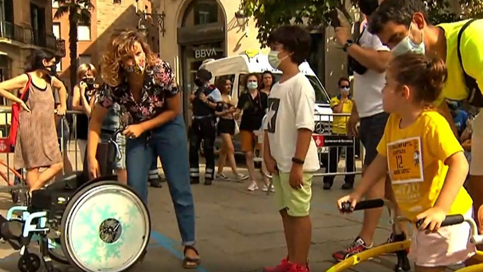 Pisando fuerte en Barcelona: una carrera por los derechos de los niños con movilidad reducida - Informativo 24h | Ver