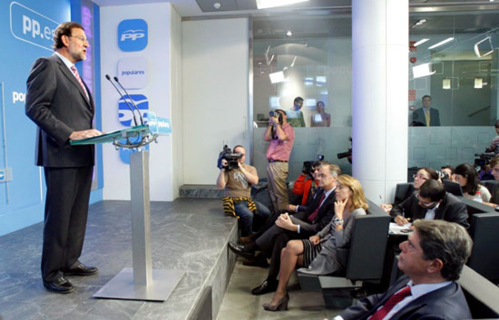 Telediario 2 en cuatro minutos - 15/10/09 | Ver