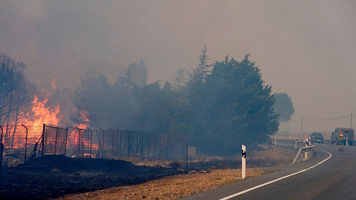 Telediario Fin de Semana - Un incendio en Navalacruz, Ávila, calcina 5.000 hectáreas