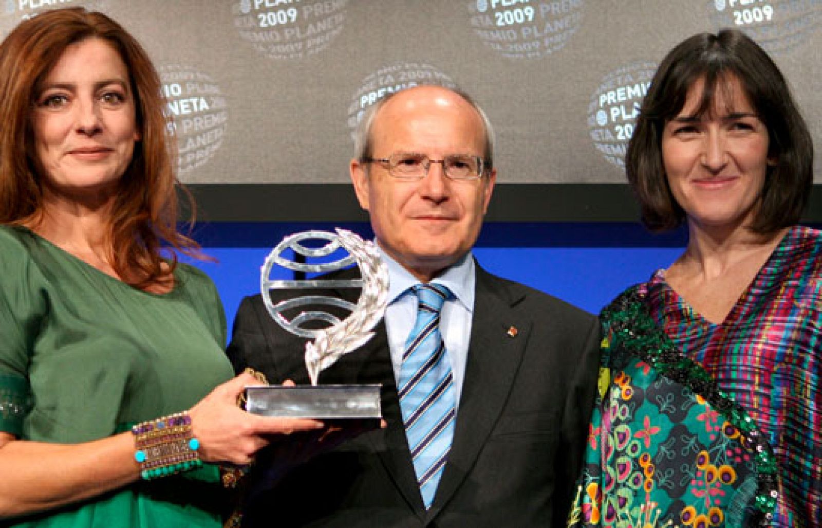 Ángeles Caso gana el Premio Planeta con una novela sobre la inmigración