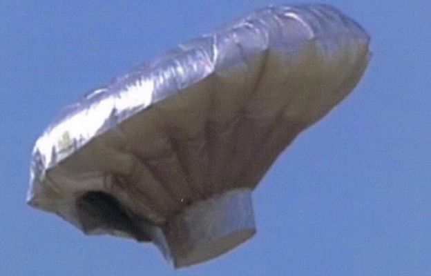  - El niño del globo estaba escondido