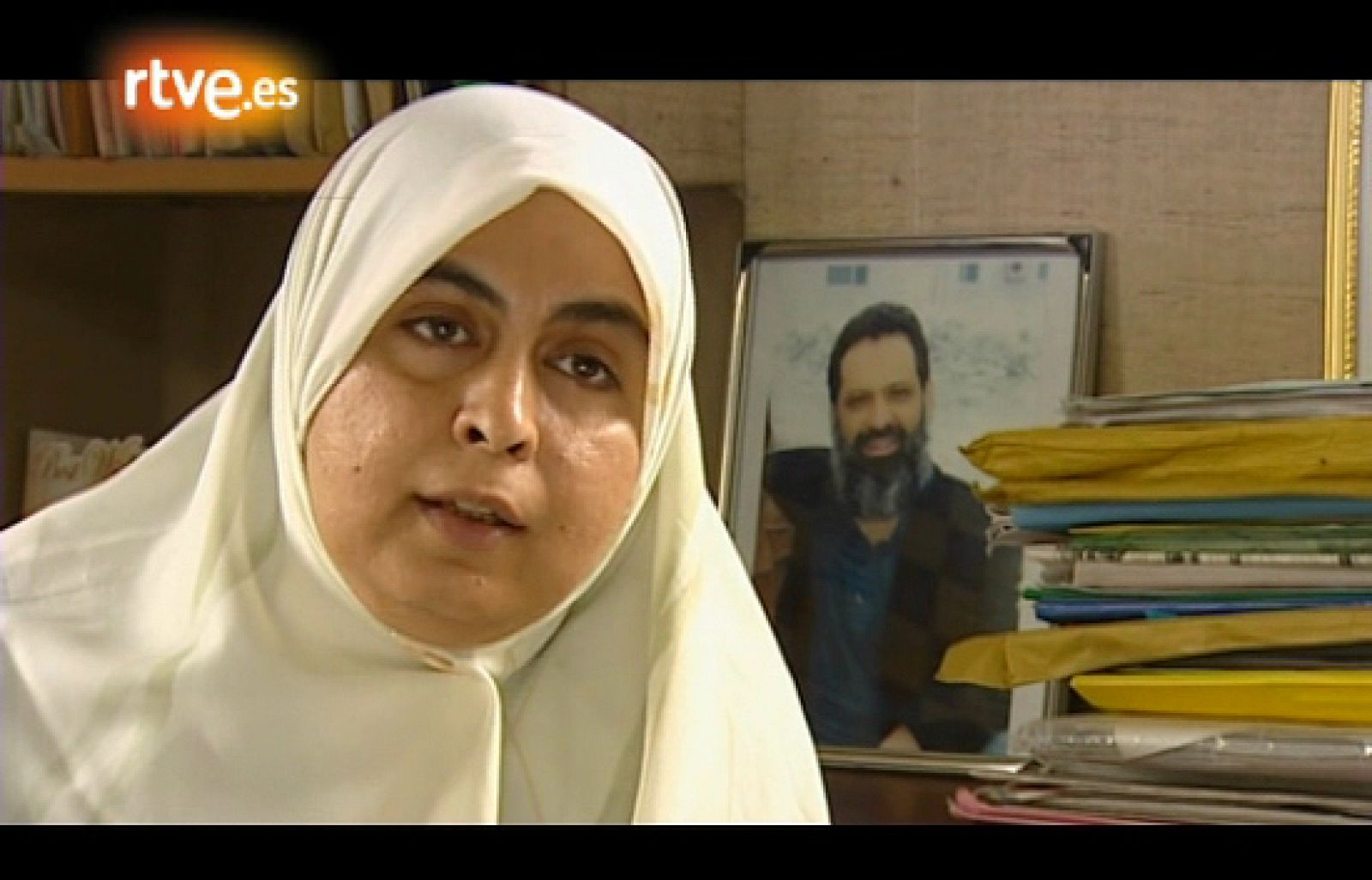 En portada - Contraportada. La lucha de Amina. | Ver