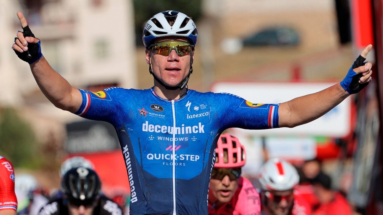 La Vuelta 2021 | Fabio Jakobsen vence al sprint y Taaramäe salva el maillot rojo