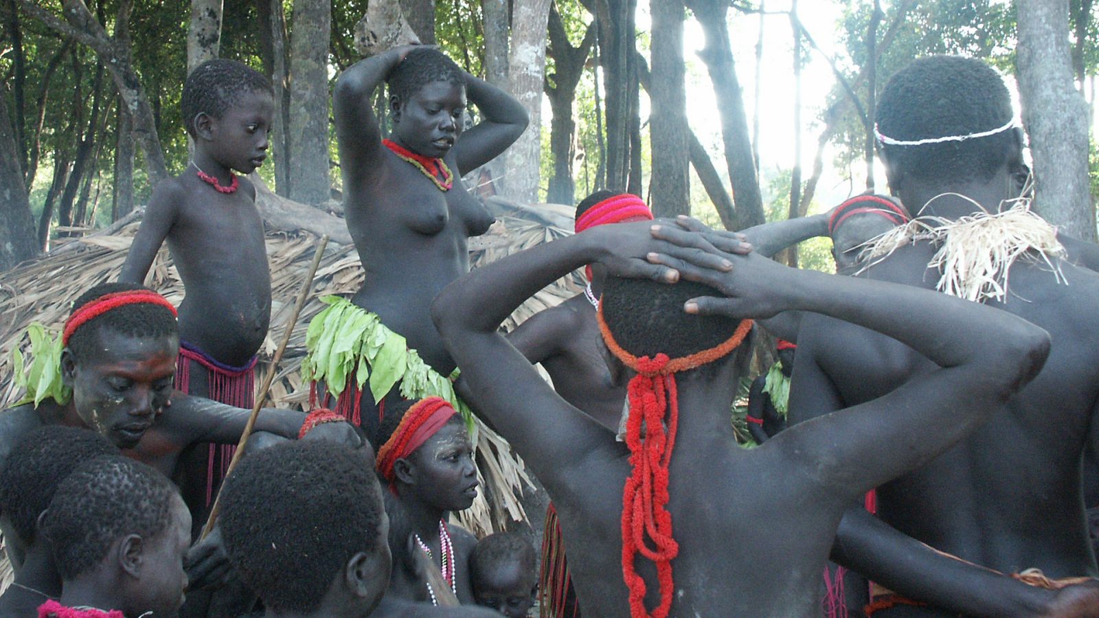 Somos documentales - Los jarawa, entre el cielo y el mar - ver ahora