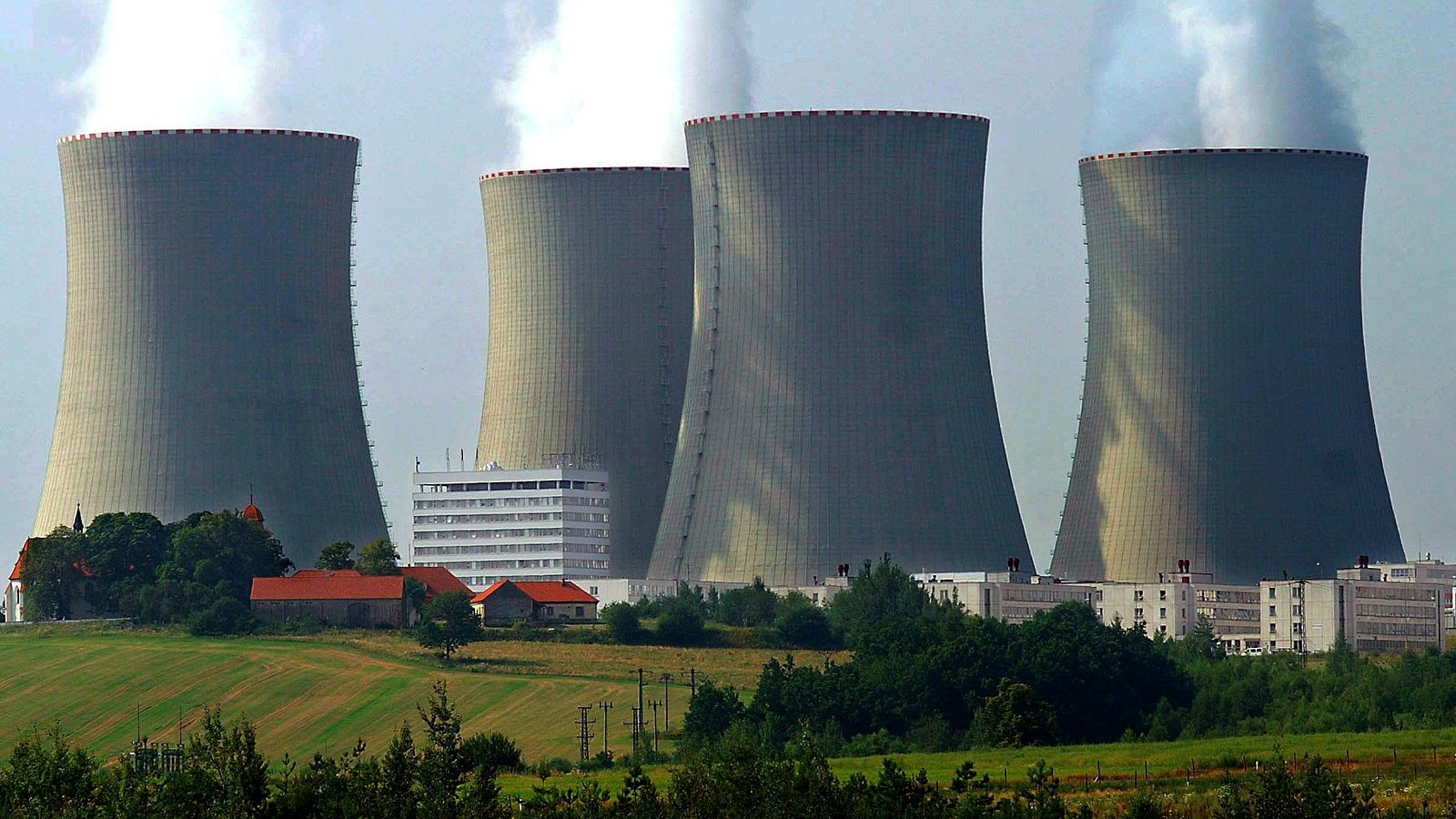 El precio de la luz vuelve a subir por tercer día consecutivo y pasa de los 105 euros por megawatio hora a 113 | Ver