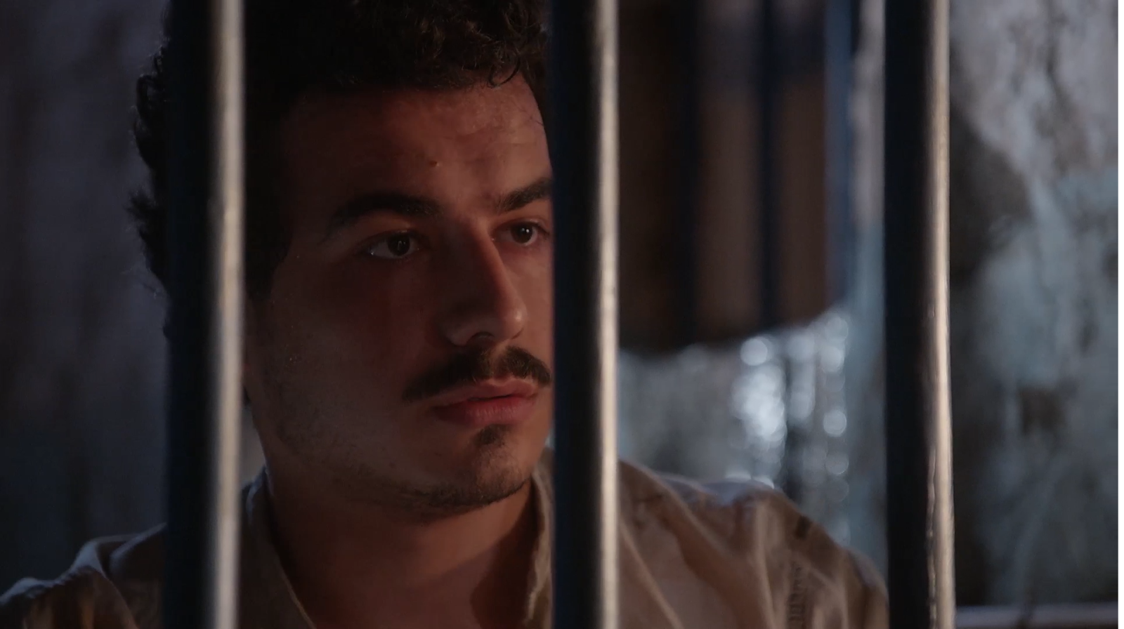 Víctor es encarcelado