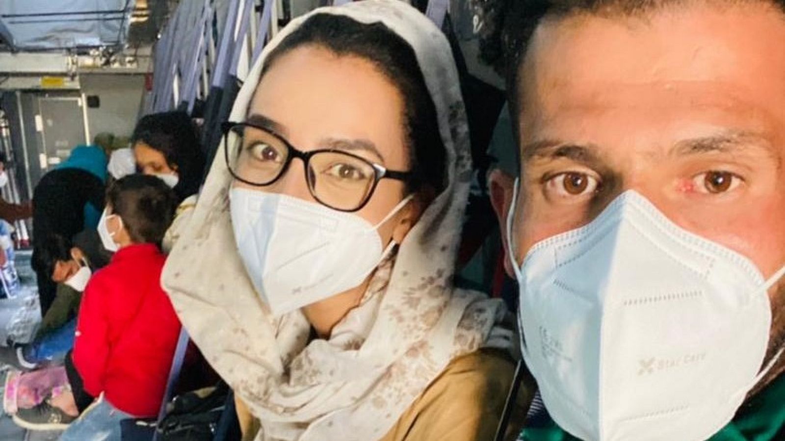 Nilofar Bayat viaja en el segundo avión español desde Kabul - Informativo 24h | Ver