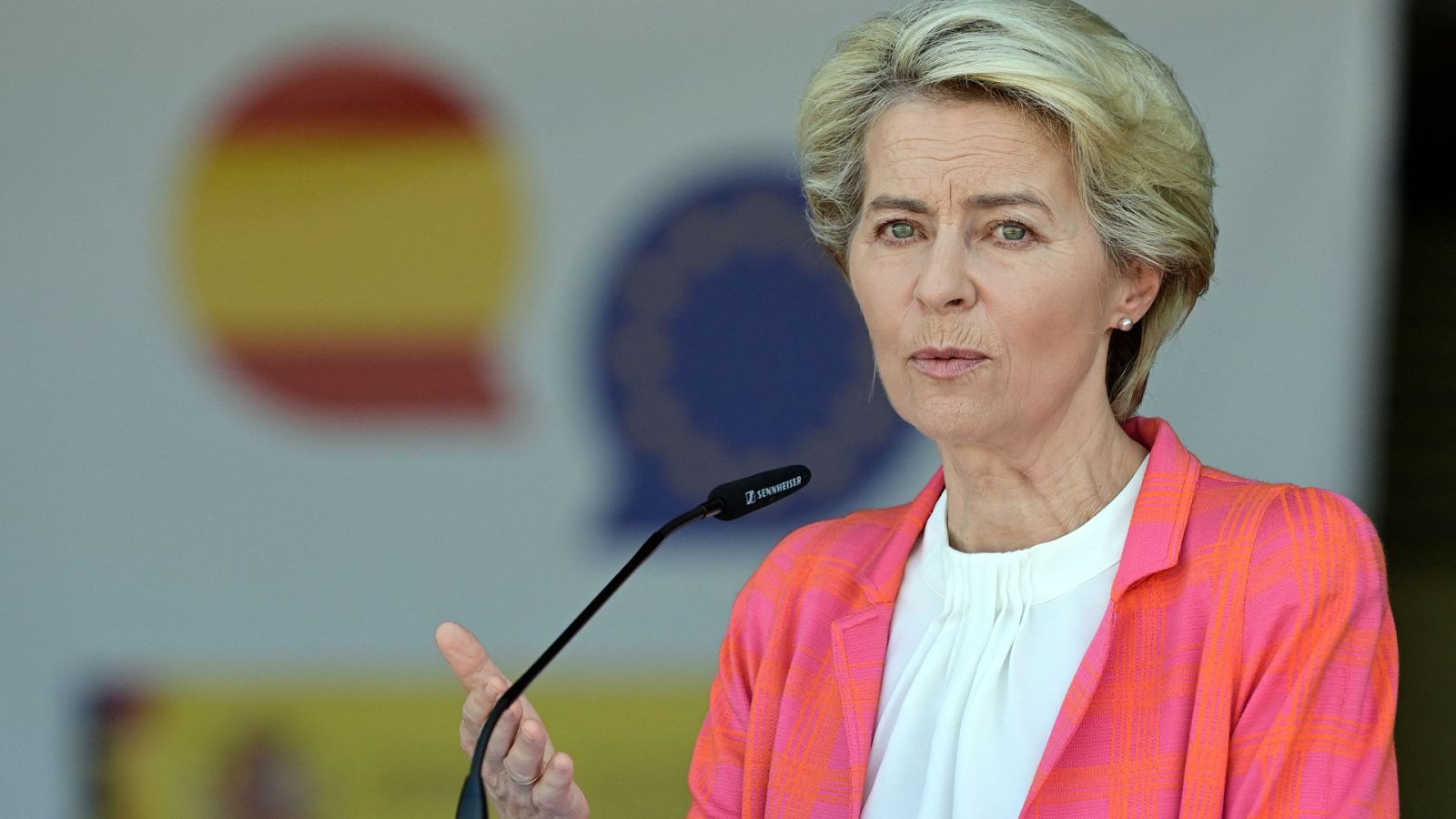 Von der Leyen: "No hay conversaciones políticas con los talibanes, no hay reconocimiento" - Informativo 24h | Ver